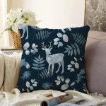 - Sonil-K-3042-Gorsel1 - Realhomes  Lacivert Zeminde Geyik ve Yaprak Motifleri Dijital Baskılı Raşel Kadife Kırlent Kılıfı Realhomes