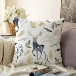Ekru Zeminli Geyik ve Yaprak Motifler Dijital Baskılı Raşel Kadife Yastık Kırlent Kılıfı Realhomes