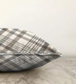 - Sonil-K-3087-Gorsel3 - Realhomes  Gri Krem Ekose Desenli Dijital Baskılı Dekoratif Raşel Kadife Yastık Kırlent Kılıfı Realhomes