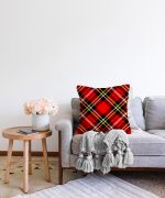 Kırmızı Zeminli Ekose Desenli Dekoratif Raşel Kadife Yastık Kırlent Kılıfı Realhomes