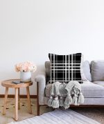 - Sonil-K-3090-Gorsel2 - Realhomes Siyah Beyaz Ekose Desenli Dekoratif Raşel Kadife Yastık Kırlent Kılıfı Realhomes