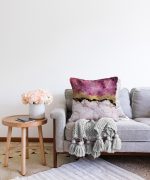 - Sonil-K-3128-Gorsel2 - Realhomes  Mürdüm Beyaz Altın Desenli Modern Raşel Kadife Yastık Kırlent Kılıfı Realhomes