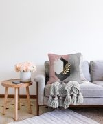 - Sonil-K-3135-Gorsel2 - Realhomes  Modern 3D Mermer Temalı Dijital Baskılı Raşel Kadife Yastık Kırlent Kılıfı Realhomes