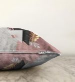 - Sonil-K-3138-Gorsel3 - Realhomes  Modern Üçgen Mermer Desenli 3D Dijital Baskılı Raşel Kadife Yastık Kırlent Kılıfı Realhomes