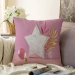 - Sonil-K-3139-Gorsel1 - Realhomes  Modern Pembe Zeminli 3D Yıldız Desenli Dekoratif Raşel Kadife Yastık Kırlent Kılıfı Realhomes