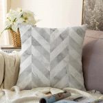 - Sonil-K-3152-Gorsel1 - Realhomes  Geometrik Desenli Mermer Zeminli Modern Raşel Kadife Yastık Kırlent Kılıfı Realhomes