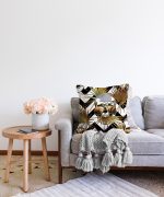 - Sonil-K-3164-Gorsel2 - Realhomes Kurukafa Desenli Geometrik Raşel Kadife Yastık Kırlent Kılıfı Realhomes