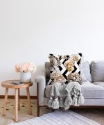 - Sonil-K-3183-Gorsel2 - Realhomes  Zigzag Zeminde Çiçekler Temalı Modern Raşel Kadife Yastık Kırlent Kılıfı Realhomes