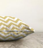 - Sonil-K-319-Gorsel3 - Realhomes  Zigzag Desen Dijital Baskılı Dekoratif Raşel Kadife Yastık Kırlent Kılıfı Realhomes