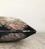 - Sonil-K-3200-Gorsel3 - Realhomes  Siyah Zeminde Çiçek Bahçesi Exclusive Modern Tasarımlı Raşel Kadife Kırlent Kılıfı Realhomes