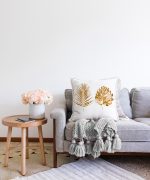 - Sonil-K-3204-Gorsel2 - Realhomes 3D Altın Görünümlü Palmiye Yaprakları Modern Raşel Kadife Yastık Kırlent Kılıfı Realhomes