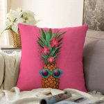 Fuşya Zeminli Ananas Desenli Modern Raşel Kadife Yastık Kırlent Kılıfı Realhomes
