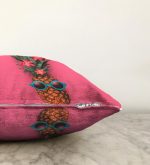 Fuşya Zeminli Ananas Desenli Modern Raşel Kadife Yastık Kırlent Kılıfı Realhomes
