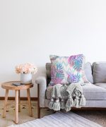 - Sonil-K-3210-Gorsel2 - Realhomes  Pudra Zeminli Geometrik Palmiye Yaprakları Modern Raşel Kadife Yastık Kırlent Kılıfı Realhomes