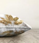 - Sonil-K-3211-Gorsel3 - Realhomes 3D Altın Görünümlü Yapraklar Desenli Modern Raşel Kadife Yastık Kırlent Kılıfı Realhomes