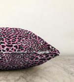 - Sonil-K-3217-Gorsel3 - Realhomes  Pembe Renkli Leopar Desenli Modern Raşel Kadife Yastık Kırlent Kılıfı Realhomes