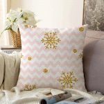 - Sonil-K-3218-Gorsel1 - Realhomes  Zigzag Pudra Zeminli Altın Detaylı Modern Raşel Kadife Yastık Kırlent Kılıfı Realhomes