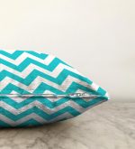 - Sonil-K-322-Gorsel3 - Realhomes  Zigzag Desen Dijital Baskılı Dekoratif Raşel Kadife Yastık Kırlent Kılıfı Realhomes