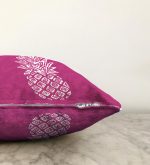 - Sonil-K-3221-Gorsel3 - Realhomes  Fuşya Zeminde Ananas Desenli Modern Tasarım Raşel Kadife Yastık Kırlent Kılıfı Realhomes