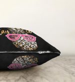 - Sonil-K-3228-Gorsel3 - Realhomes  Siyah Zeminde Cool Ananas Desenli Modern Raşel Kadife Yastık Kırlent Kılıfı Realhomes