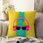 Sarı Zeminli Ananas Detaylı Modern Raşel Kadife Yastık Kırlent Kılıfı Realhomes