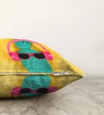 Sarı Zeminli Ananas Detaylı Modern Raşel Kadife Yastık Kırlent Kılıfı Realhomes