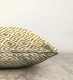 - Sonil-K-3243-Gorsel3 - Realhomes  Geometrik Şekilli Altın Detaylı Modern Raşel Kadife Yastık Kırlent Kılıfı Realhomes