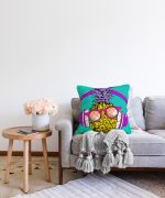 Mavi Zeminde Ananas Desenli Dijital Baskılı Raşel Kadife Yastık Kırlent Kılıfı Realhomes