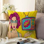 - Sonil-K-3275-Gorsel1 - Realhomes Pop Art Wow Desenli Özel Tasarım Dekoratif Raşel Kadife Yastık Kırlent Kılıfı Realhomes