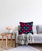 Siyah Zeminde Kalpler Özel Tasarımlı Dekoratif Raşel Kadife Yastık Kırlent Kılıfı Realhomes