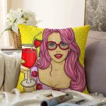 Sarı Zeminli Popart Girl Desenli Dekoratif Raşel Kadife Yastık Kırlent Kılıfı Realhomes