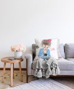 Özel Tasarım Smile Take Up Desenli Dekoratif Raşel Kadife Yastık Kırlent Kılıfı Realhomes