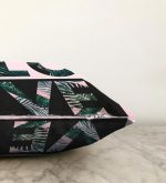 - Sonil-K-3304-Gorsel3 - Realhomes Love Yaprak Detaylı Özel Tasarım Raşel Kadife Yastık Kırlent Kılıfı Realhomes