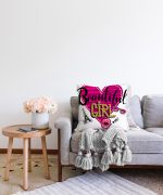 Beautiful Girl Tasarımlı Popart Dekoratif Raşel Kadife Yastık Kırlent Kılıfı Realhomes