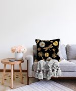 Siyah Zeminde Etnik Objeler Özel Tasarımlı Raşel Kadife Yastık Kırlent Kılıfı Realhomes