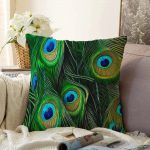 Koyu Zeminde Renkli Tüyler Özel Tasarımlı Dekoratif Raşel Kadife Yastık Kırlent Kılıfı Realhomes