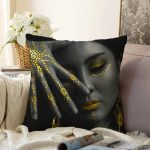 - Sonil-K-3345-Gorsel1 - Realhomes  Siyahi Kadın Tasarımlı 3D Dijital Baskılı Modern Raşel Kadife Yastık Kırlent Kılıfı Realhomes
