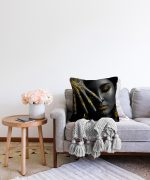 - Sonil-K-3345-Gorsel2 - Realhomes  Siyahi Kadın Tasarımlı 3D Dijital Baskılı Modern Raşel Kadife Yastık Kırlent Kılıfı Realhomes