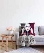 Pop Art Mujer Elegante Tasarımlı Dijital Baskılı Raşel Kadife Yastık Kırlent Kılıfı Realhomes