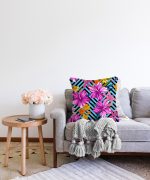 - Sonil-K-3366-Gorsel2 - Realhomes Mavi Geometrik Zeminli Çiçekler Modern Tasarım Raşel Kadife Yastık Kırlent Kılıfı Realhomes