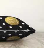 Siyah Zeminde Sweet Holiday Tasarımlı Dijital Baskılı Raşel Kadife Yastık Kırlent Kılıfı Realhomes