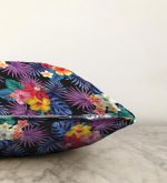 - Sonil-K-3372-Gorsel3 - Realhomes  Siyah Zeminde Rengarenk Çiçekler Tasarımlı Dekoratif Raşel Kadife Yastık Kırlent Kılıfı Realhomes