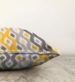 Sarı Gri Zigzag Desenli Modern Tasarımlı Dekoratif Raşel Kadife Yastık Kırlent Kılıfı Realhomes