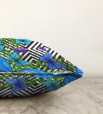 Geometrik Zeminli Mavi Kelebek Dijital Baskılı Raşel Kadife Yastık Kırlent Kılıfı Realhomes