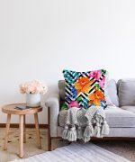 Geometrik Zeminli Çiçekler Özel Tasarımlı Dijital Baskılı Raşel Kadife Yastık Kırlent Kılıfı Realhomes