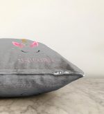 Gri Zeminde Unicorn Desenli Çocuk Odası Raşel Kadife Yastık Kırlent Kılıfı Realhomes