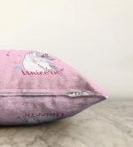 Pembe Zeminli Unicorn At Desenli Dekoratif Çocuk Odası Raşel Kadife Yastık Kırlent Kılıfı Realhomes