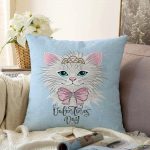 Mavi Zeminde Sevimli Kedicik Özel Tasarım Çocuk Odası Raşel Kadife Yastık Kırlent Kılıfı Realhomes