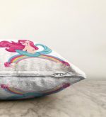 Beyaz Zeminde Denizkızı Desenli Dijital Baskılı Çocuk Odası Raşel Kadife Yastık Kırlent Kılıfı Realhomes