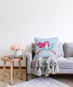 Mavi Zeminde Denizkızı Desenli Dijital Baskılı Çocuk Odası Raşel Kadife Yastık Kırlent Kılıfı Realhomes